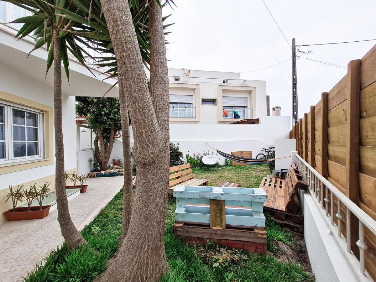 Cloud To Chill Surfhouse Baleal Hostel Ferrel  Bagian luar foto